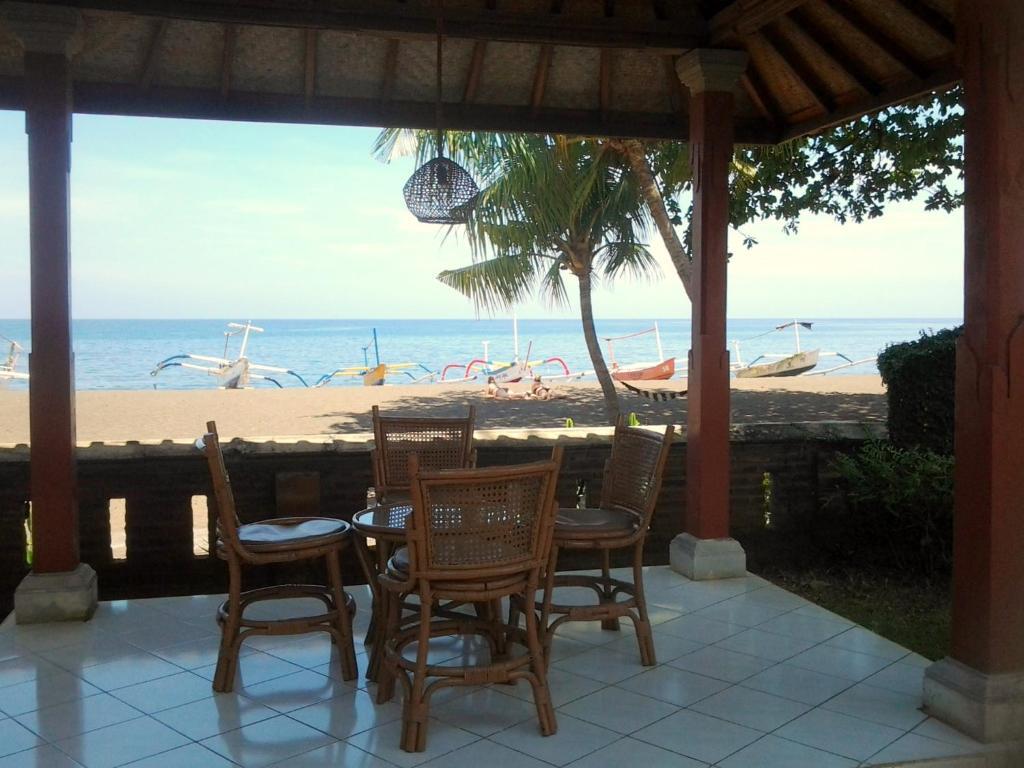 Lovina Beach Hotel Exteriör bild